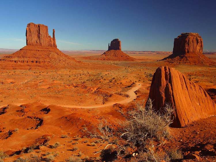 travel to Monument Valley